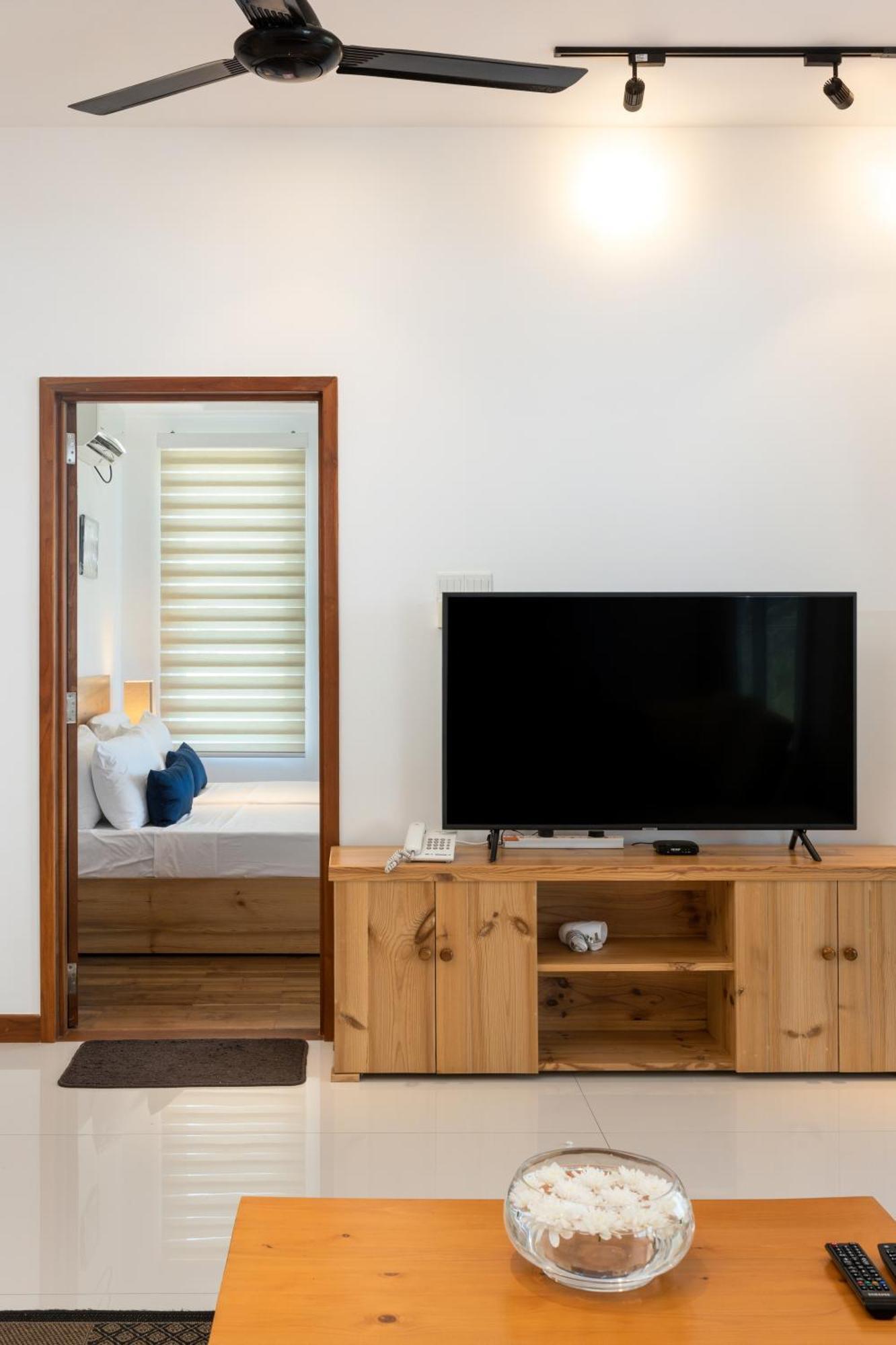 Oceanfront Condominium - Nilaveli Buitenkant foto