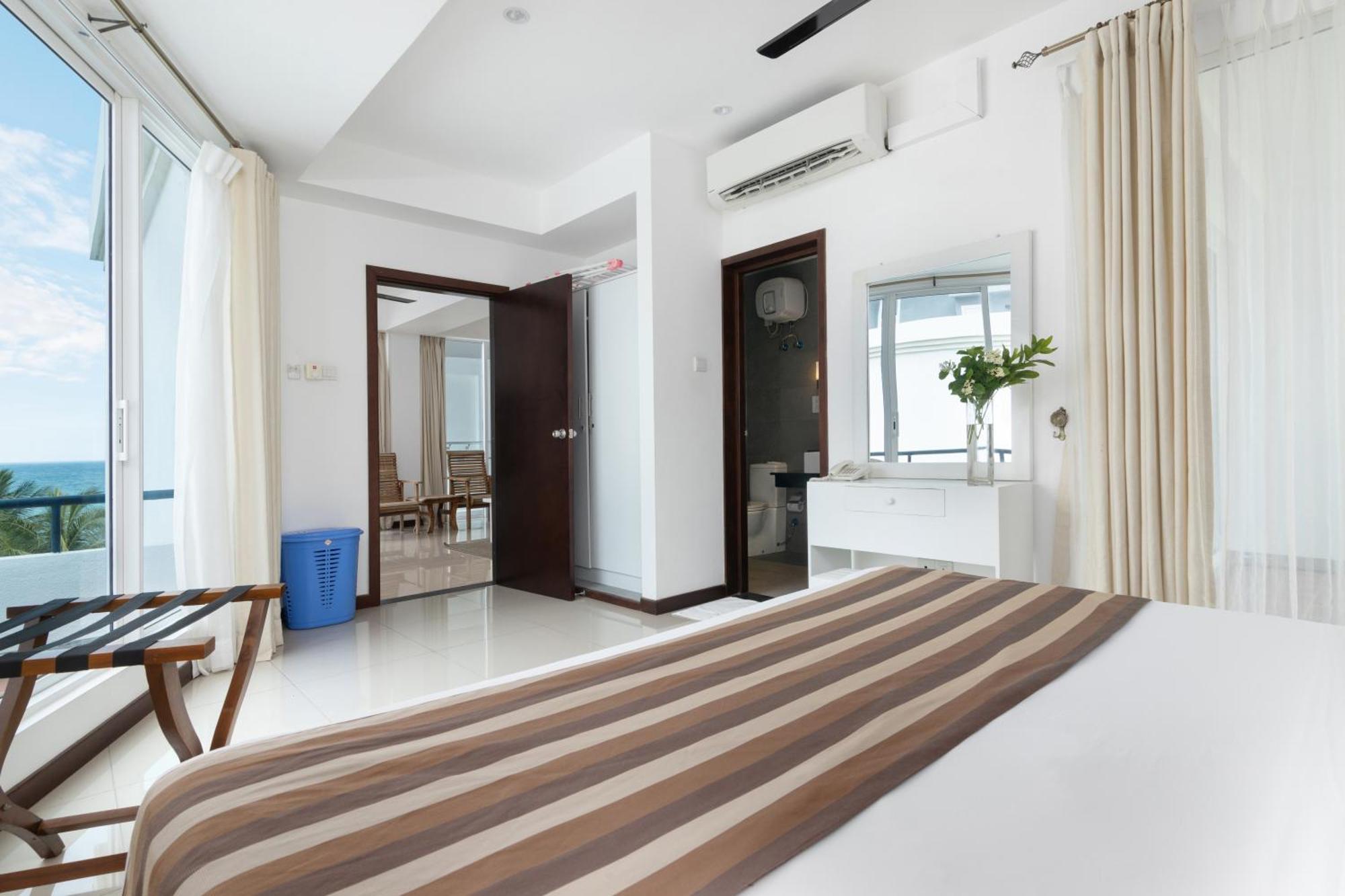 Oceanfront Condominium - Nilaveli Buitenkant foto