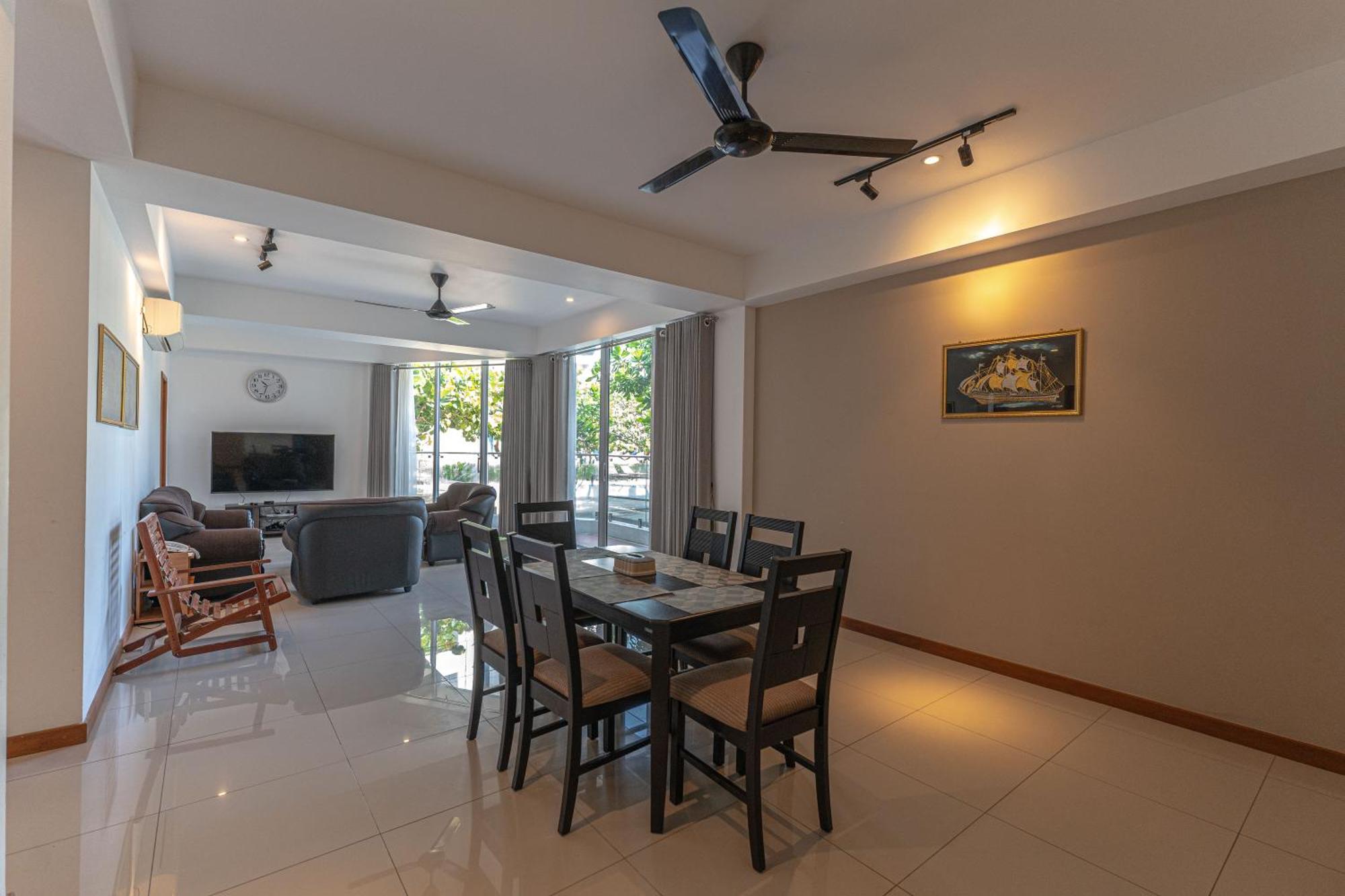 Oceanfront Condominium - Nilaveli Buitenkant foto